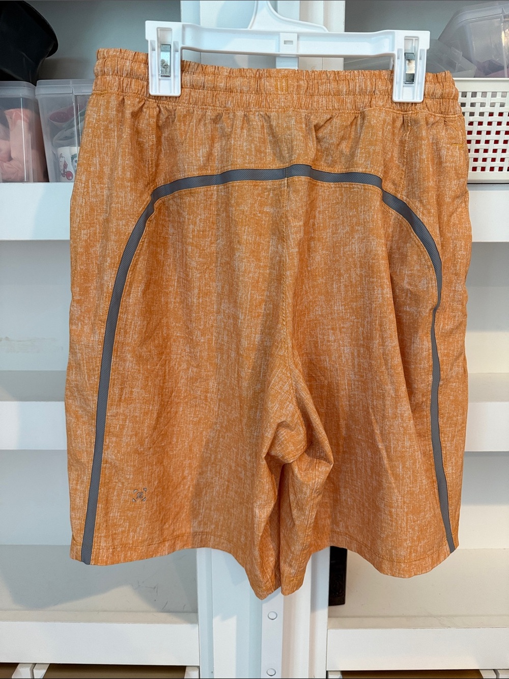 Men’s Lululemon Pace Breaker Short 9" Linerless Sz Medium Sunbleached Amber Aura